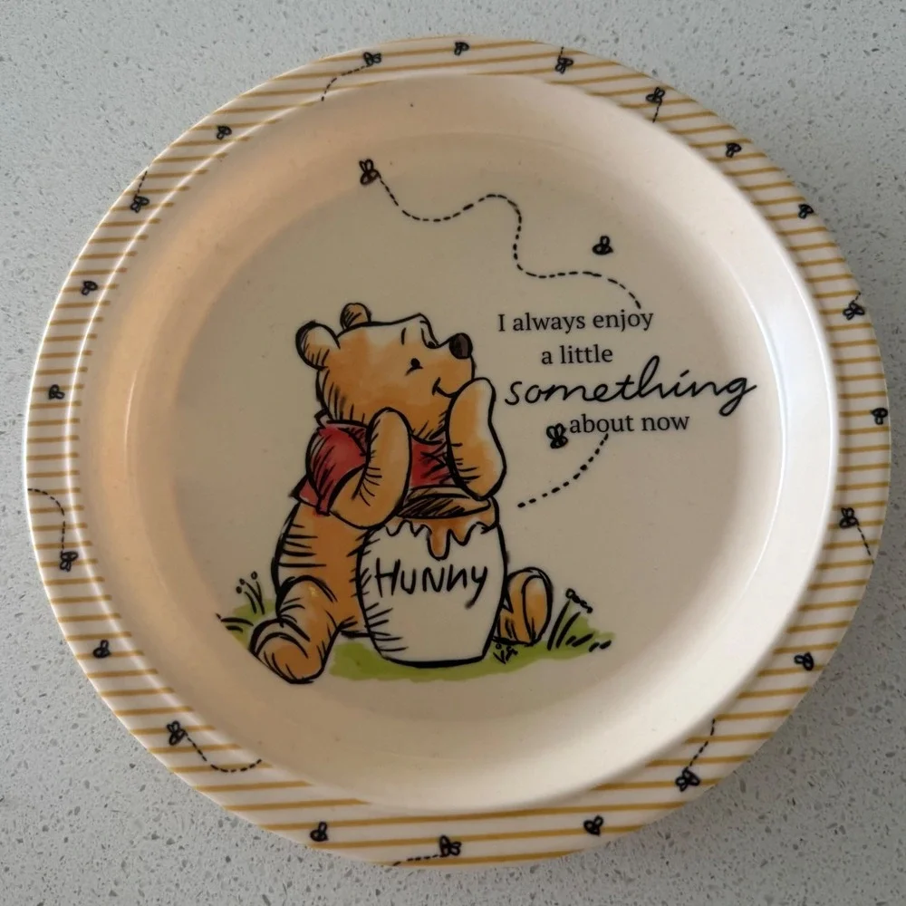 Disney Winnie the Pooh Plate Kids 8in Cream Excellent Melamine Honey Bee Quote